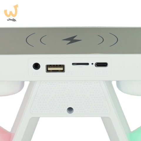Lampka RGB z ładowarką indukcyjną z radiem biała Lampka RGB z ładowarką indukcyjną z radiem biała
