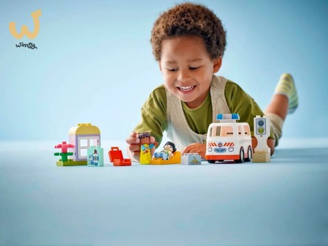 LEGO DUPLO TOWN 10447 Karetka z kierowcą LEGO DUPLO TOWN 10447 Karetka z kierowcą