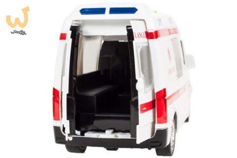 Karetka ambulans z dźwiękiem napędem 1:16 Karetka ambulans z dźwiękiem napędem 1:16