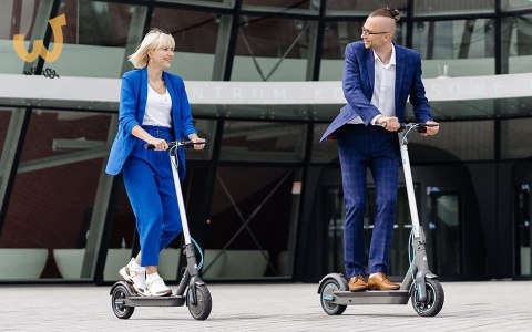 Hulajnoga motus Scooty 8,5 (kolor turkusowy) Hulajnoga motus Scooty 8,5 (kolor turkusowy)