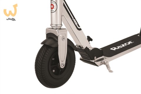 Hulajnoga Razor A5 Air 13073090 (kolor srebrny) Hulajnoga Razor A5 Air 13073090 (kolor srebrny)