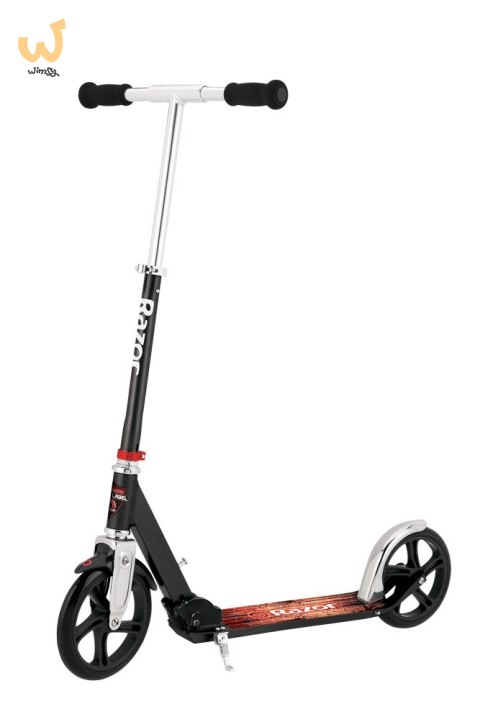 Hulajnoga Razor A5 Lux 13073067 (kolor czarny) Hulajnoga Razor A5 Lux 13073067 (kolor czarny)