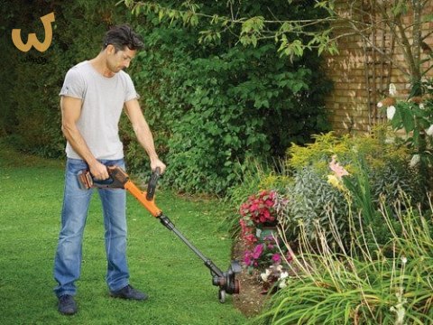 KOSIARKA ŻYŁKOWA 18V 4Ah STC1840EPC BLACK DECKER (WYPRZEDAŻ) KOSIARKA ŻYŁKOWA 18V 4Ah STC1840EPC BLACK DECKER (WYPRZEDAŻ)