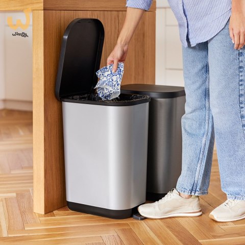 Rotho kosz na śmieci z pedałem RIBO niebieski 35L Rotho kosz na śmieci z pedałem RIBO niebieski 35L