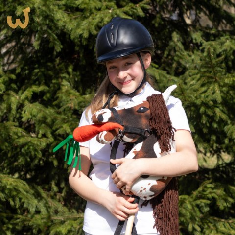 Skippi Hobby Horse w brązowe łaty - duży koń na kiju - kantar w zestawie Skippi Hobby Horse w brązowe łaty - duży koń na kiju - kantar w zestawie