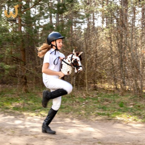 Skippi Hobby Horse w brązowe łaty - duży koń na kiju - kantar w zestawie Skippi Hobby Horse w brązowe łaty - duży koń na kiju - kantar w zestawie