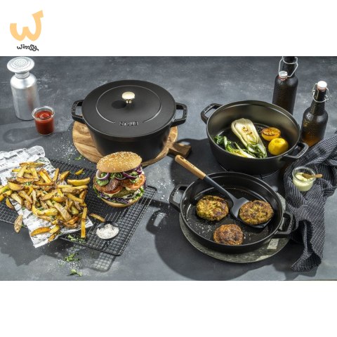 Zestaw 3 naczyń żeliwnych z pokrywką STAUB 40508-386-0 - czarny 24 cm (WYPRZEDAŻ) Zestaw 3 naczyń żeliwnych z pokrywką STAUB 40508-386-0 - czarny 24 cm (WYPRZEDAŻ)