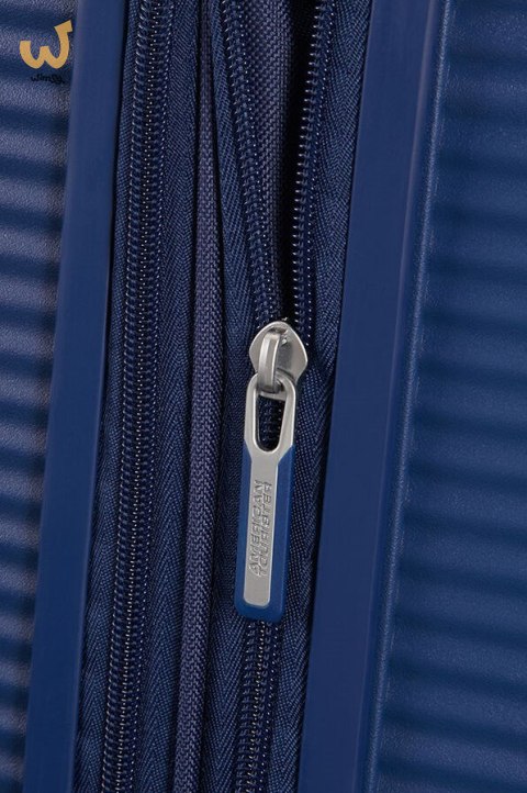 Soundbox walizka średnia American Tourister - midnight navy Soundbox walizka średnia American Tourister - midnight navy