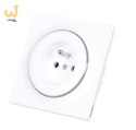 FIBARO Inteligentne gniazdko Walli Outlet type E FGWOE-011