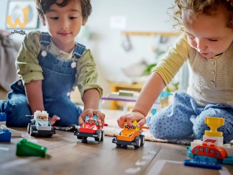 LEGO DUPLO TOWN 10445 Bolidy i kierowcy F1 LEGO DUPLO TOWN 10445 Bolidy i kierowcy F1