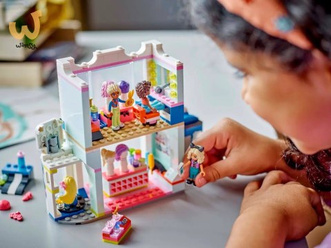 LEGO FRIENDS 42662 Salon fryzjerski i sklep z ozdobami LEGO FRIENDS 42662 Salon fryzjerski i sklep z ozdobami