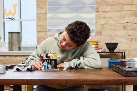 LEGO MARVEL SUPER HEROES 76311 Miles Morales kontra Spot LEGO MARVEL SUPER HEROES 76311 Miles Morales kontra Spot