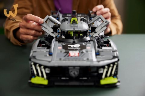 LEGO Technic 42156 PEUGEOT 9X8 24H Le Mans Hybrid LEGO Technic 42156 PEUGEOT 9X8 24H Le Mans Hybrid
