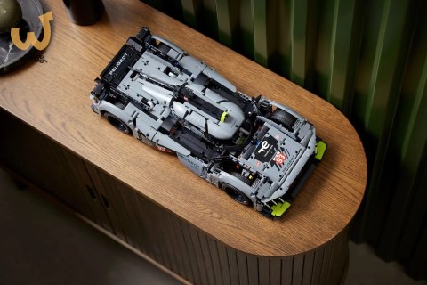 LEGO Technic 42156 PEUGEOT 9X8 24H Le Mans Hybrid LEGO Technic 42156 PEUGEOT 9X8 24H Le Mans Hybrid